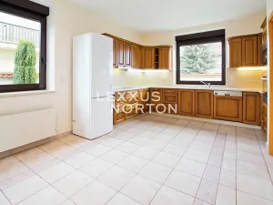 Pronájem rodinného domu, Horoměřice, Do Oříšků, 240 m2