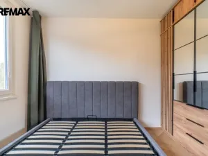 Pronájem bytu 3+1, Praha - Karlín, Molákova, 63 m2