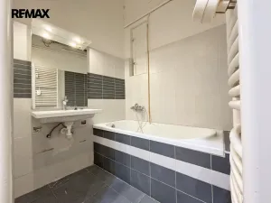 Pronájem bytu 3+1, Praha - Smíchov, Plzeňská, 96 m2