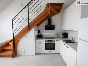 Pronájem bytu 2+kk, Praha - Smíchov, Radlická, 43 m2