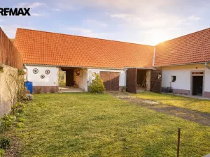 Prodej zemědělské usedlosti, Drhovle - Pamětice, 160 m2