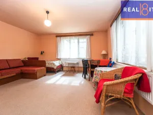 Prodej rodinného domu, Praha, V údolí, 264 m2