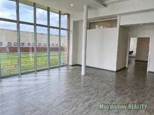Pronájem obchodního prostoru, Praha - Kunratice, Dobronická, 190 m2