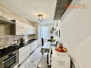 Prodej bytu 3+1, Louny, Husova, 90 m2