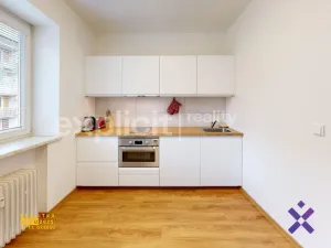 Pronájem bytu 1+1, Vsetín, Na Hrázi, 31 m2