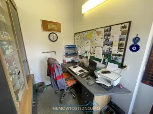 Pronájem výrobních prostor, Petrovice, 360 m2