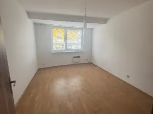 Pronájem bytu 2+1, Zlín - Kudlov, Žlutá, 57 m2