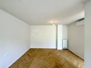 Pronájem atypického bytu, Praha - Smíchov, Holečkova, 56 m2
