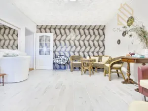 Prodej atypického bytu, Hrobčice - Razice, 244 m2