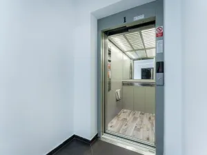 Pronájem bytu 2+kk, Karlovy Vary - Bohatice, Dubová, 49 m2