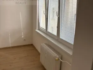 Pronájem bytu 1+1, Ostrava, Zeyerova, 28 m2