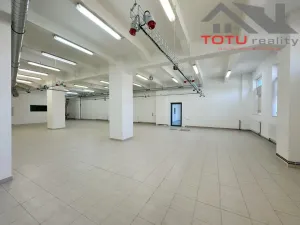 Pronájem obchodního prostoru, Jaroměř, Husova, 200 m2
