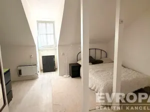 Pronájem bytu 2+kk, Praha - Nové Město, Lublaňská, 49 m2