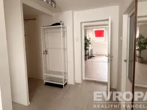 Pronájem bytu 2+kk, Praha - Nové Město, Lublaňská, 49 m2