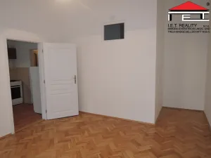 Pronájem bytu 1+1, Praha - Žižkov, Bořivojova, 38 m2