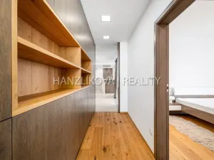 Prodej bytu 6+kk a větší, České Budějovice - České Budějovice 2, Volejbalistů, 303 m2