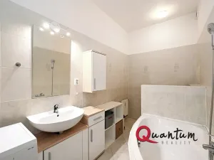 Pronájem bytu 1+kk, Praha - Košíře, Plzeňská, 35 m2