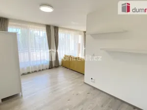 Pronájem bytu 2+kk, Praha - Modřany, Soukalova, 50 m2