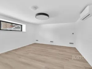 Pronájem atypického bytu, Praha - Šeberov, Na proutcích, 33 m2