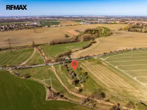 Prodej komerčního pozemku, Dolní Břežany, 2452 m2
