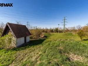 Prodej komerčního pozemku, Dolní Břežany, 2452 m2