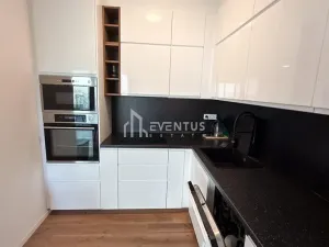 Pronájem bytu 2+kk, Praha - Libeň, Menclova, 58 m2