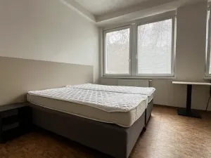 Pronájem bytu 1+kk, Praha - Smíchov, Křížová, 35 m2