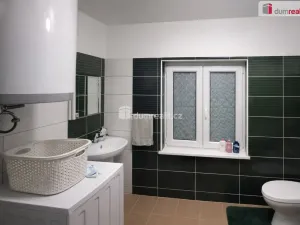 Pronájem bytu 2+kk, Praha - Kobylisy, Zenklova, 55 m2