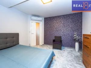 Prodej bytu 4+kk, Praha, Semilská, 139 m2