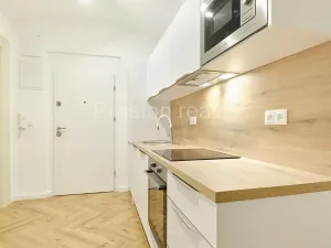 Pronájem kanceláře, Praha - Vinohrady, U vodárny, 72 m2