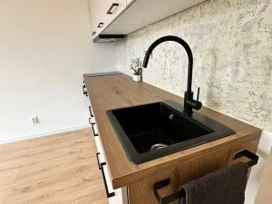 Prodej bytu 1+kk, Karlovy Vary, Fibichova, 19 m2