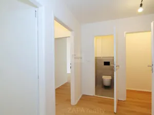 Pronájem bytu 3+kk, Praha - Holešovice, Ortenovo náměstí, 62 m2