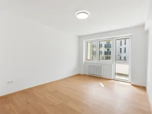 Prodej bytu 3+kk, Praha - Vysočany, Novovysočanská, 73 m2