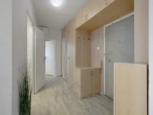 Prodej bytu 2+1, Praha - Hostivař, Horolezecká, 52 m2