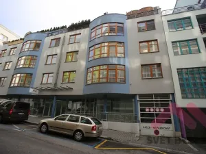 Pronájem bytu 2+kk, Praha - Žižkov, Jeseniova, 53 m2