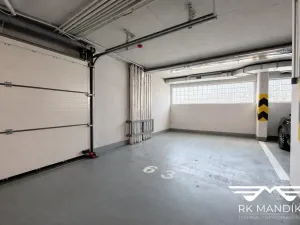 Pronájem garáže, Praha - Letňany, Tupolevova, 17 m2