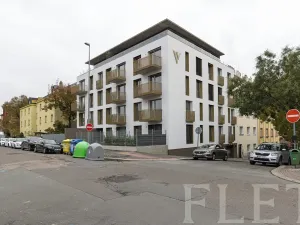 Pronájem bytu 2+kk, Praha - Žižkov, V domově, 48 m2