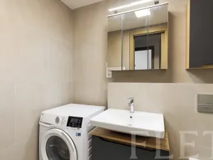 Pronájem bytu 2+kk, Praha - Žižkov, V domově, 48 m2