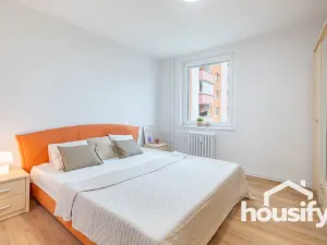 Prodej bytu 3+1, Znojmo, Dukelských bojovníků, 72 m2