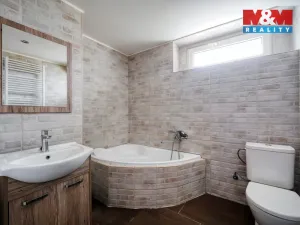 Prodej bytu 3+1, Mariánské Lázně - Úšovice, Ke Kasárnům, 63 m2