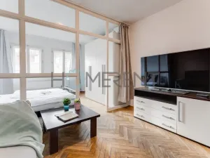 Pronájem bytu 1+1, Praha - Smíchov, Plzeňská, 45 m2