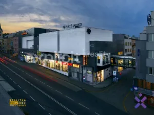 Pronájem obchodního prostoru, Zlín, náměstí Míru, 55 m2