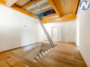 Prodej rodinného domu, Kratušín, 440 m2