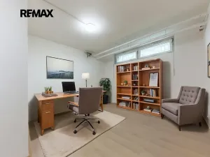 Prodej kanceláře, Praha - Střížkov, Děčínská, 45 m2