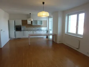 Prodej bytu 2+kk, Benešov, Dukelská, 70 m2