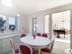 Prodej rodinného domu, Senohraby, Nad žlábky, 388 m2