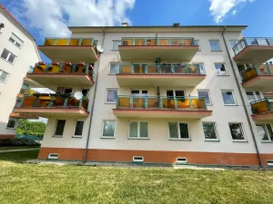 Pronájem bytu 1+kk, Praha - Lysolaje, Sídlištní, 33 m2