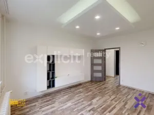 Pronájem bytu 2+1, Zlín - Malenovice, Husova, 50 m2