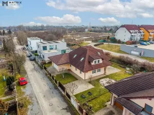 Prodej rodinného domu, Praha - Písnice, V zákopech, 294 m2