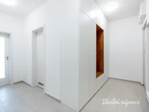 Pronájem bytu 3+kk, Praha - Hloubětín, Waltariho, 80 m2